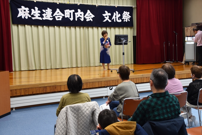 カラオケのステージ発表