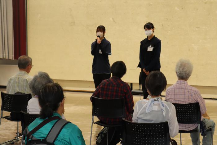 札幌市立大学学生から熱中症対策の説明