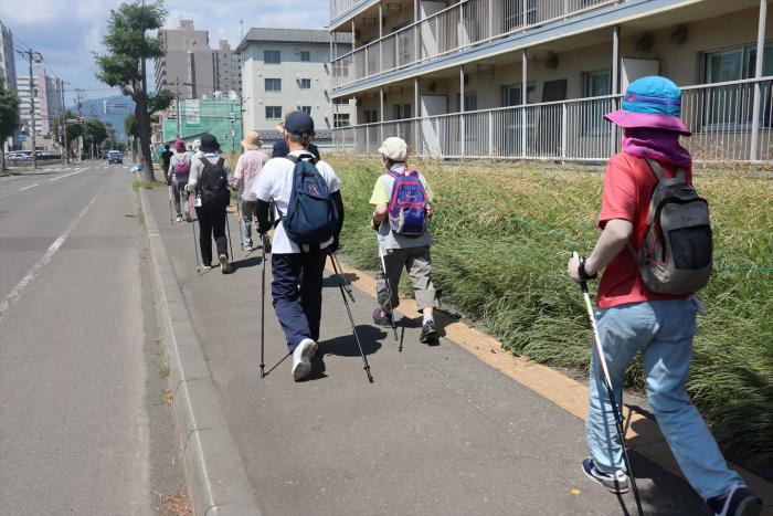 区民センタ周辺をウオーキング