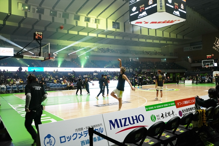 試合前の練習の様子