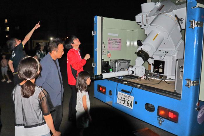 移動天文車での星空観察2