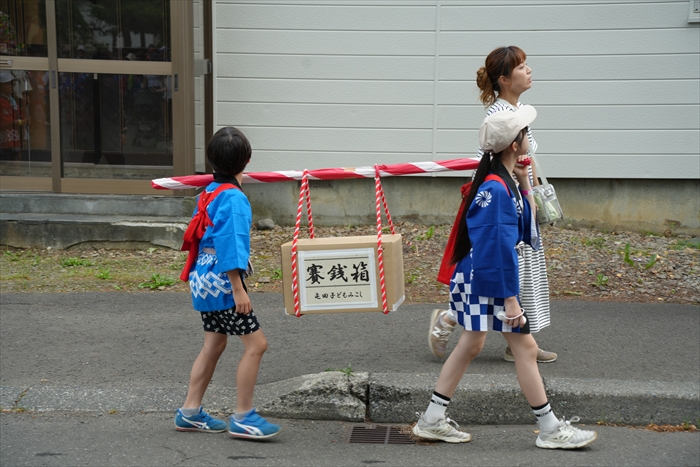 屯田子どもみこしの様子2