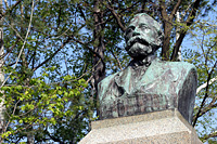 ウィリアム・S・クラーク像（北海道大学構内）