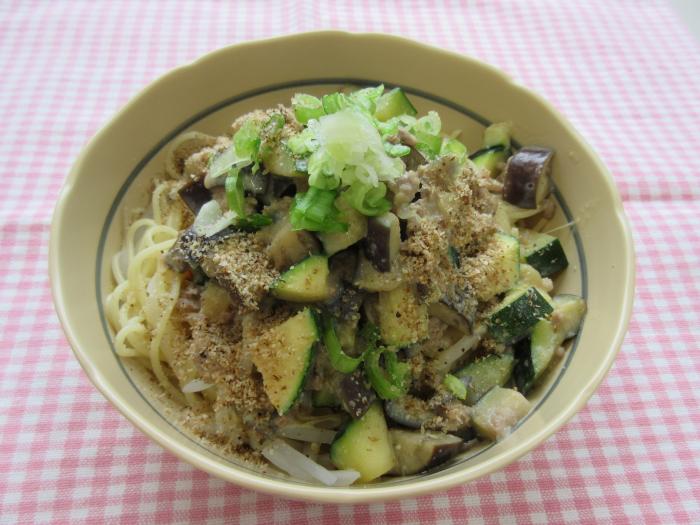 豆乳スープで担々麺