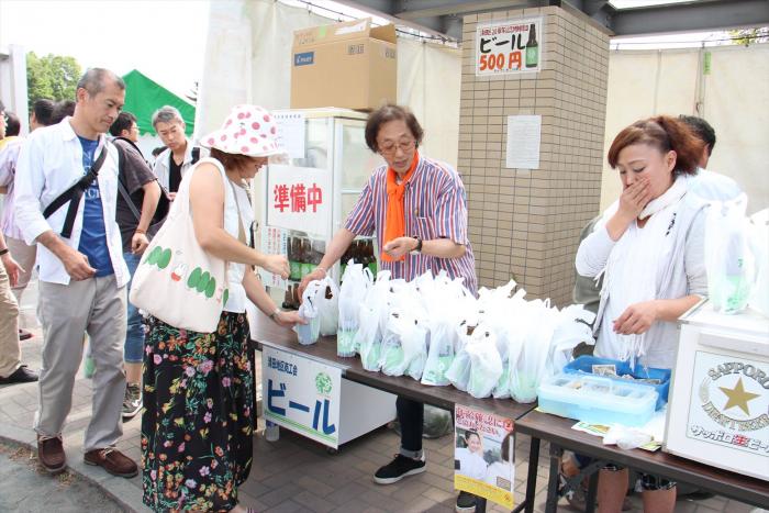 ビール販売の様子