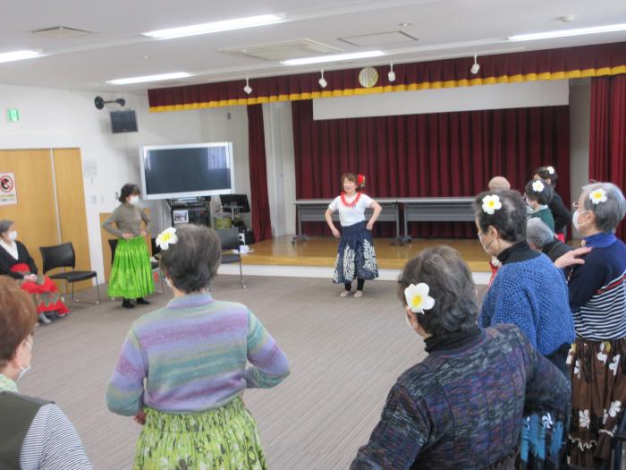 フラダンスの様子2