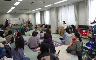 サンタさんに抱っこしてもらったよ