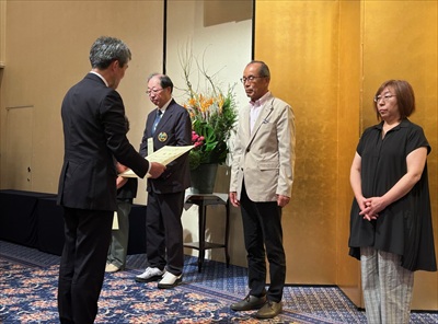 札幌市天野副市長から表彰状授与