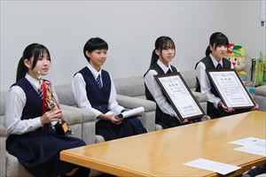 表敬訪問の様子