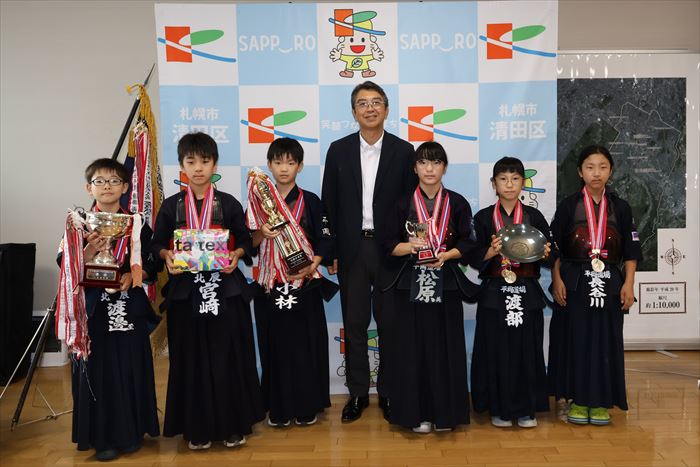 北海道少年剣道錬成大会優勝及び全国大会出場の表敬訪問1