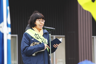 事故防止に向けた協力を呼びかける浅山区長