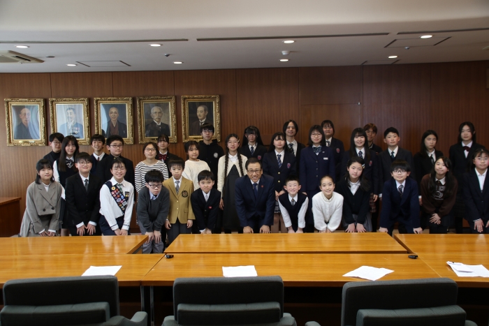 市長報告会後の記念写真