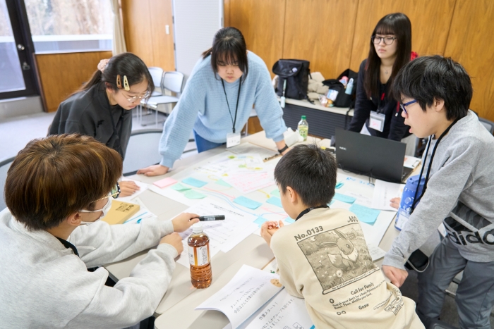 提案づくりシートを再確認する子ども議員