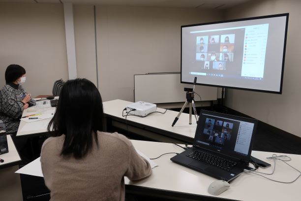 写真：令和2年度4まち子どもオンライン交流会の様子