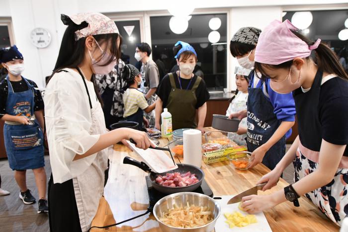 写真：カレー作り1