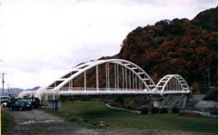 硬石山水管橋の写真