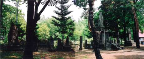 石山神社移設前の碑群の写真