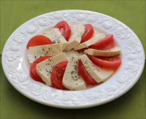 写真：豆腐とトマトのヘルシーサラダ