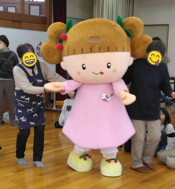 中ノ沢子育てふれあい広場でのさくらんぼちゃんの様子