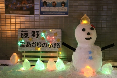 会場外の雪あかりの様子その2