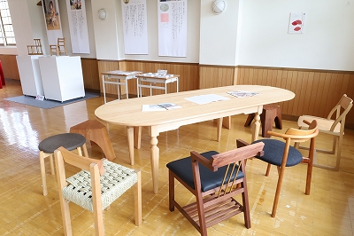 南区の椅子
