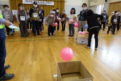 ボール投げの様子
