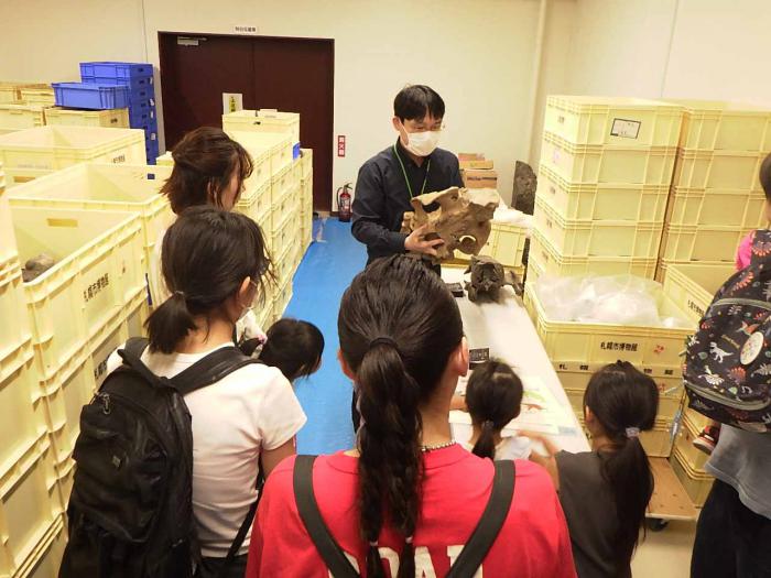 バックヤードツアー