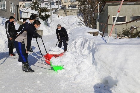 除雪ボランティア活動の様子