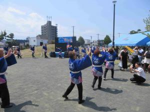 祭りの様子
