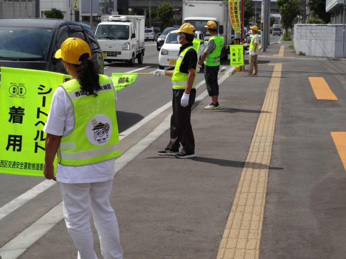街頭啓発の様子