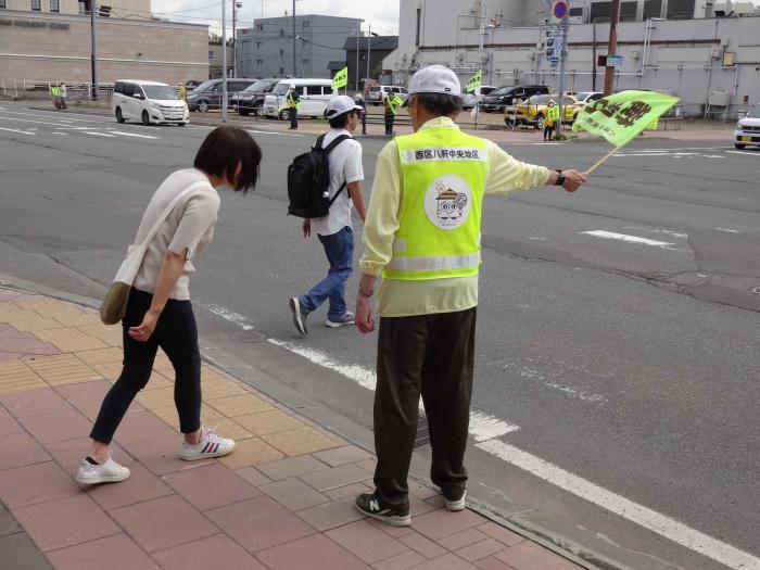 街頭啓発の様子