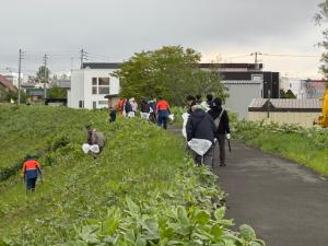 ゴミ拾い開始