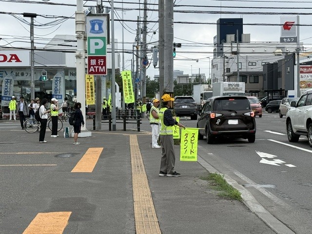 夏の早朝街頭啓発