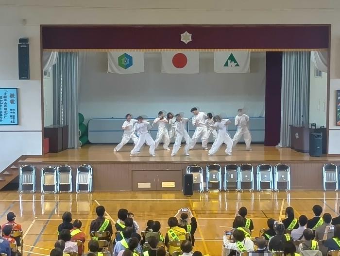 総決起大会ダンス
