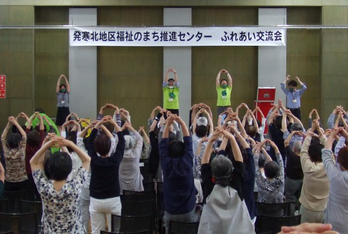 ふれあい交流会やまべぇ体操