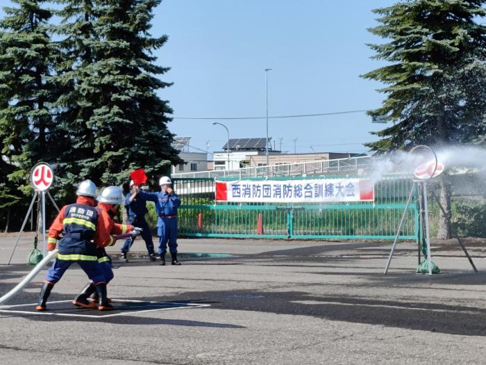 札幌市西消防団消防総合訓練大会発寒分団放水