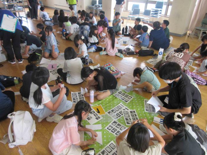 防災中　コップづくり