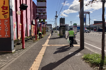 ダイハツ工業北海道分室がごみを拾っている様子2
