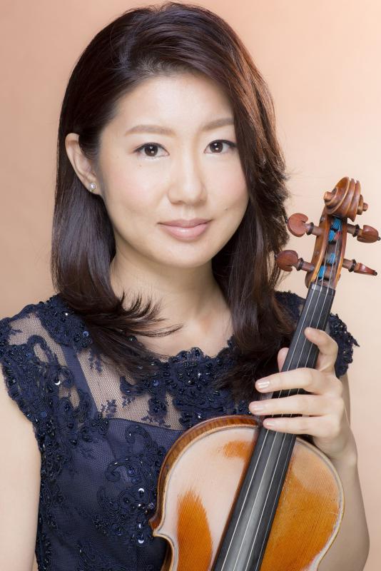 小林佳奈