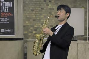サックス奏者
