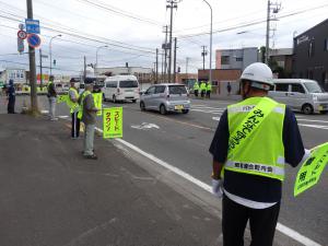 交通安全街頭啓発の様子