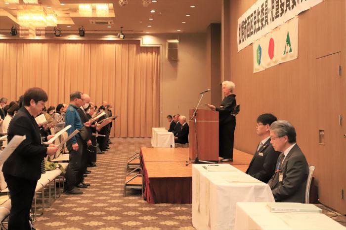 民生委員信条朗読の様子