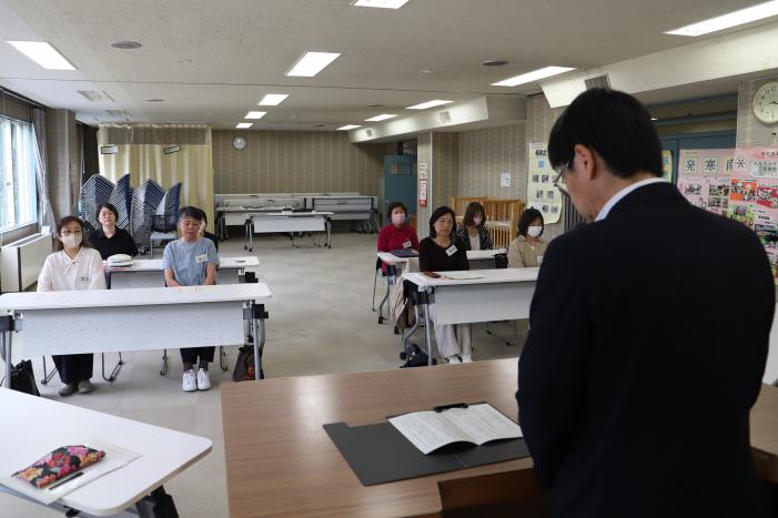 挨拶をする村上西区長