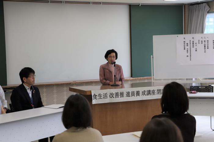 挨拶をする飯岡会長