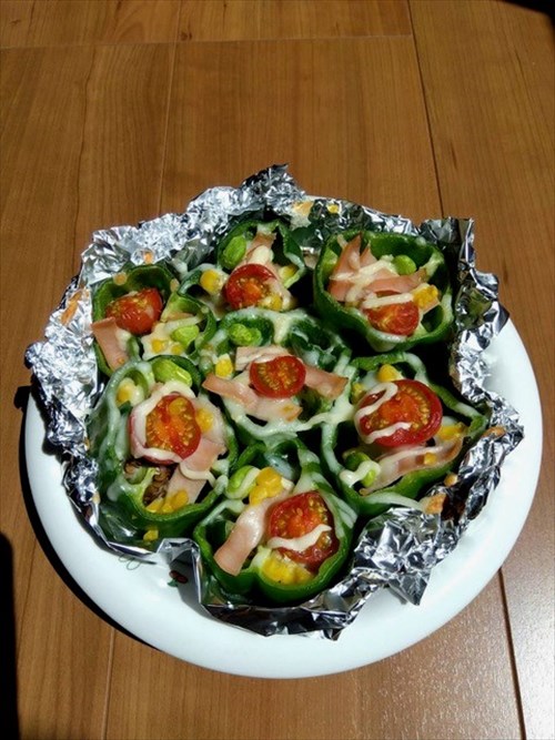 カラフルピーマンピザ