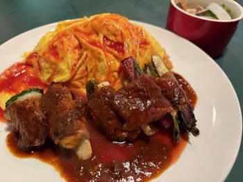 オニオンチョッパーズのオムライス