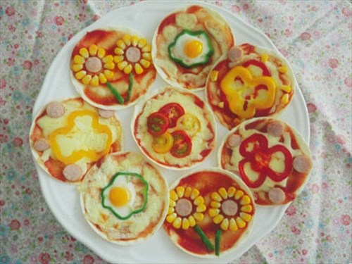 やさいがおいしく!!お花のピザ