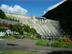 定山渓下流園地