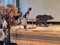 クワリ（仕掛け弓）の実演