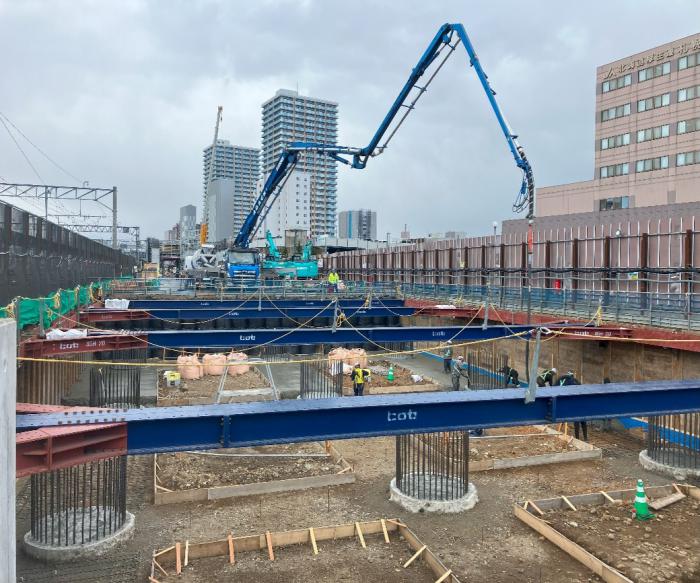 【車両基地工区】地中梁施工状況(苗穂駅方を望む)(令和8年(2026年)4月)